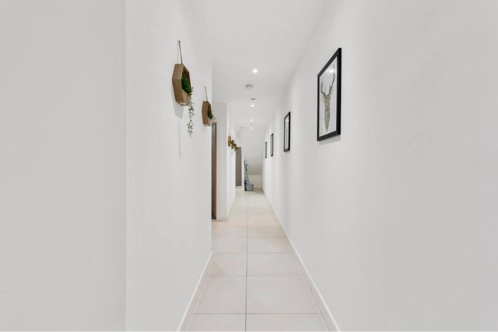 Modern Spacious Three Bedrooms With Private Garden كارديف المظهر الخارجي الصورة